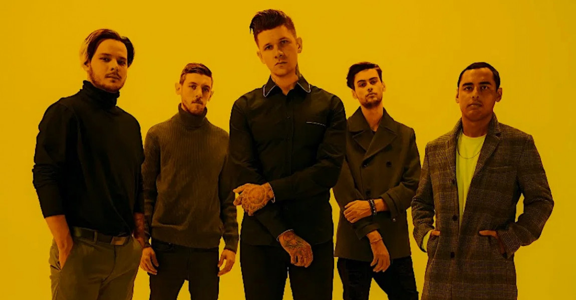 Going. | Slaves + Acres, Siamese